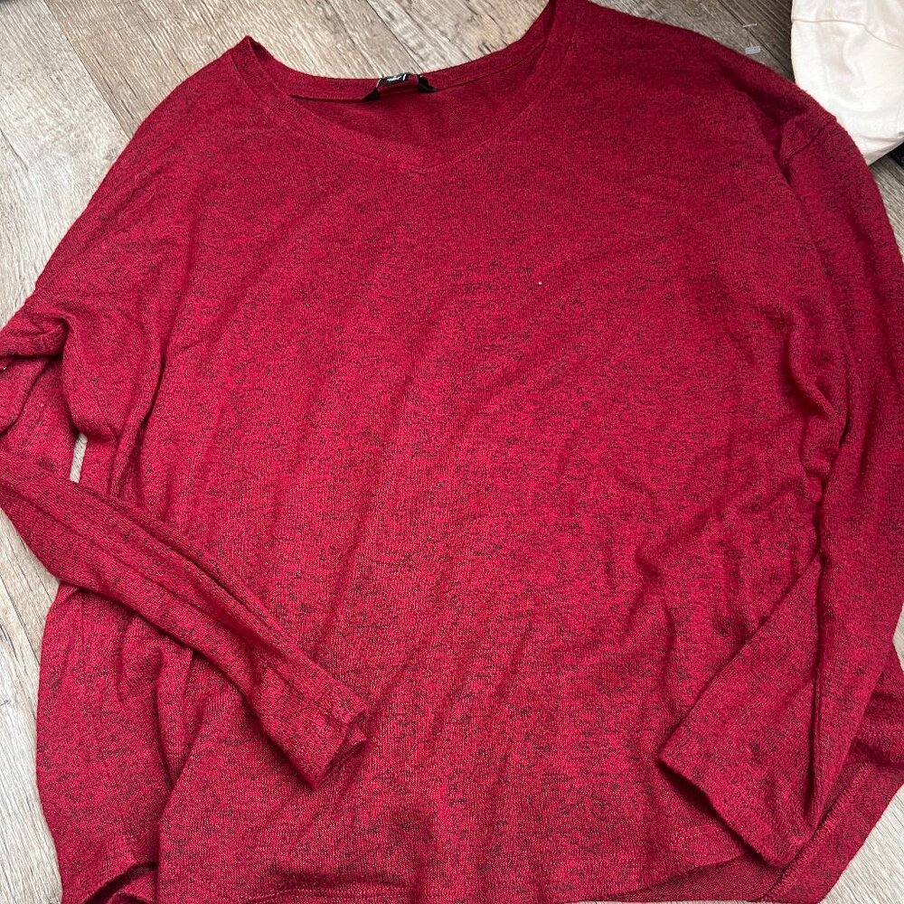 Well Worn small red blouse‎